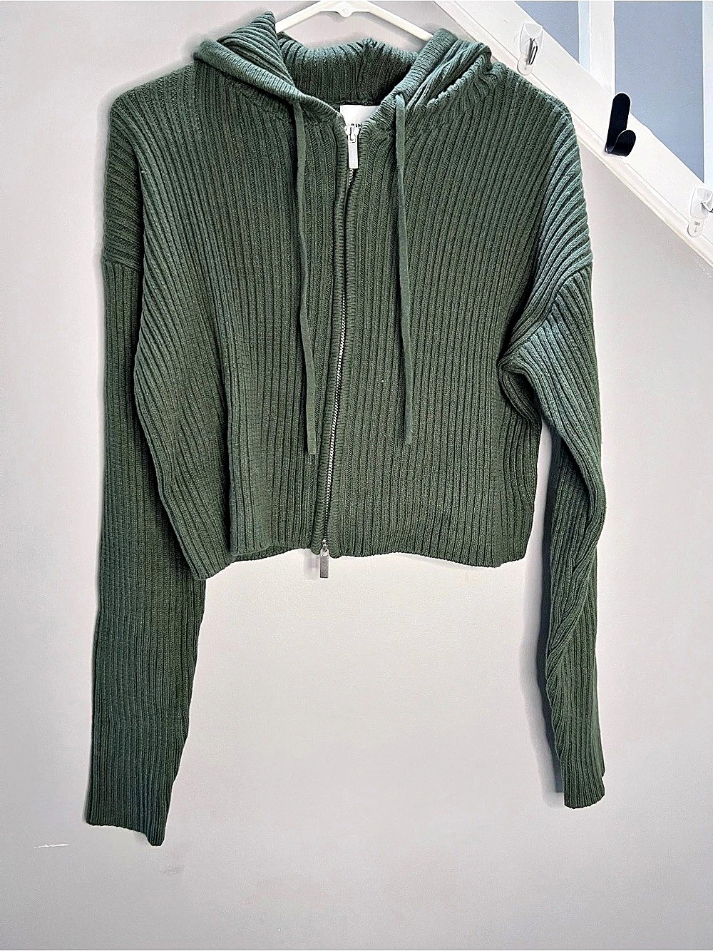 0242:Pink Rose Cropped Hooded Sweater in Forest Olive Size Medium NWT